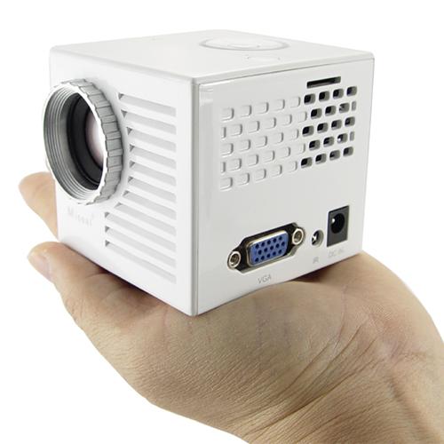 miniportable-lcd-projector-1